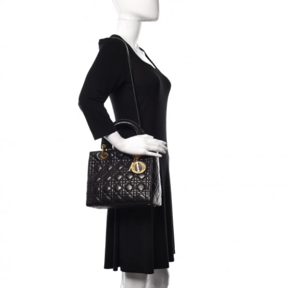 Classy lady bag CD Black Quilted Tote - Picture 4 of 16